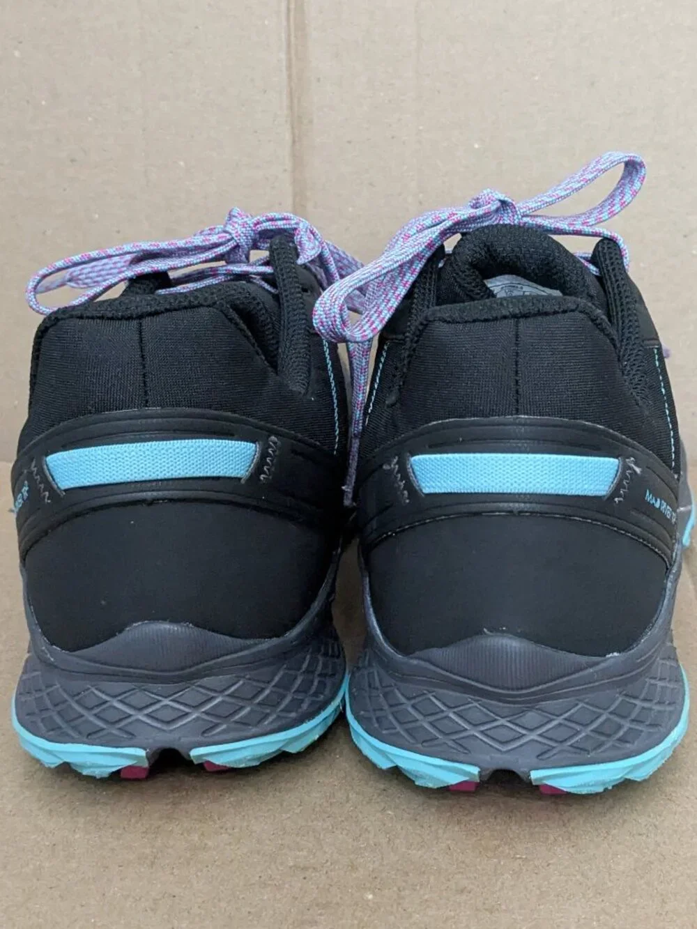 Saucony Mad River TR2 Trail Running Shoe Womens Size 12 Black Navy Blue Sneeker